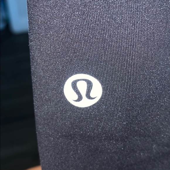 Lululemon Black Cropped Leggings - Picture 2 of 8